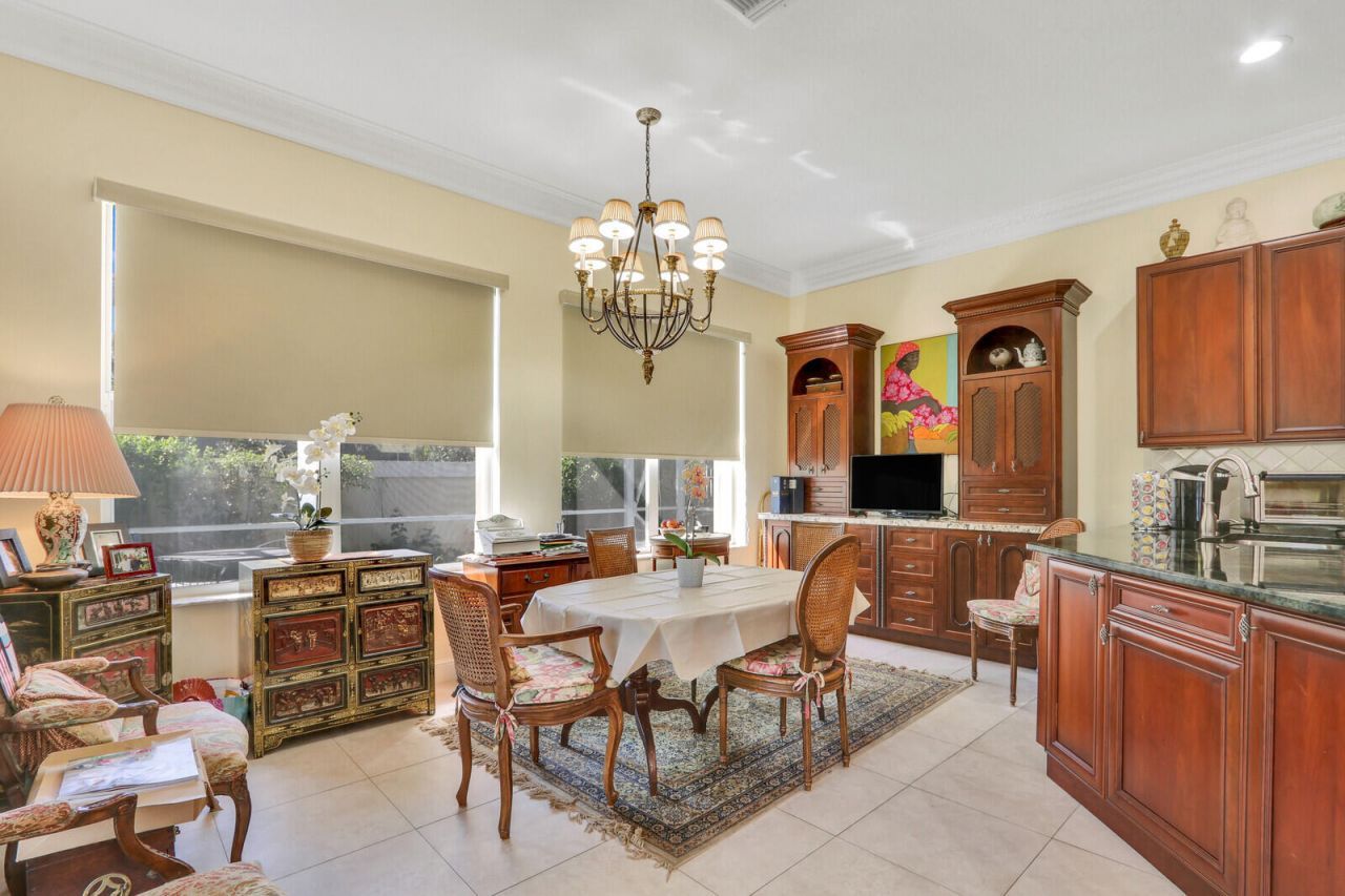 8241 Heritage Club Drive, West Palm Beach, FL 33412 Photo