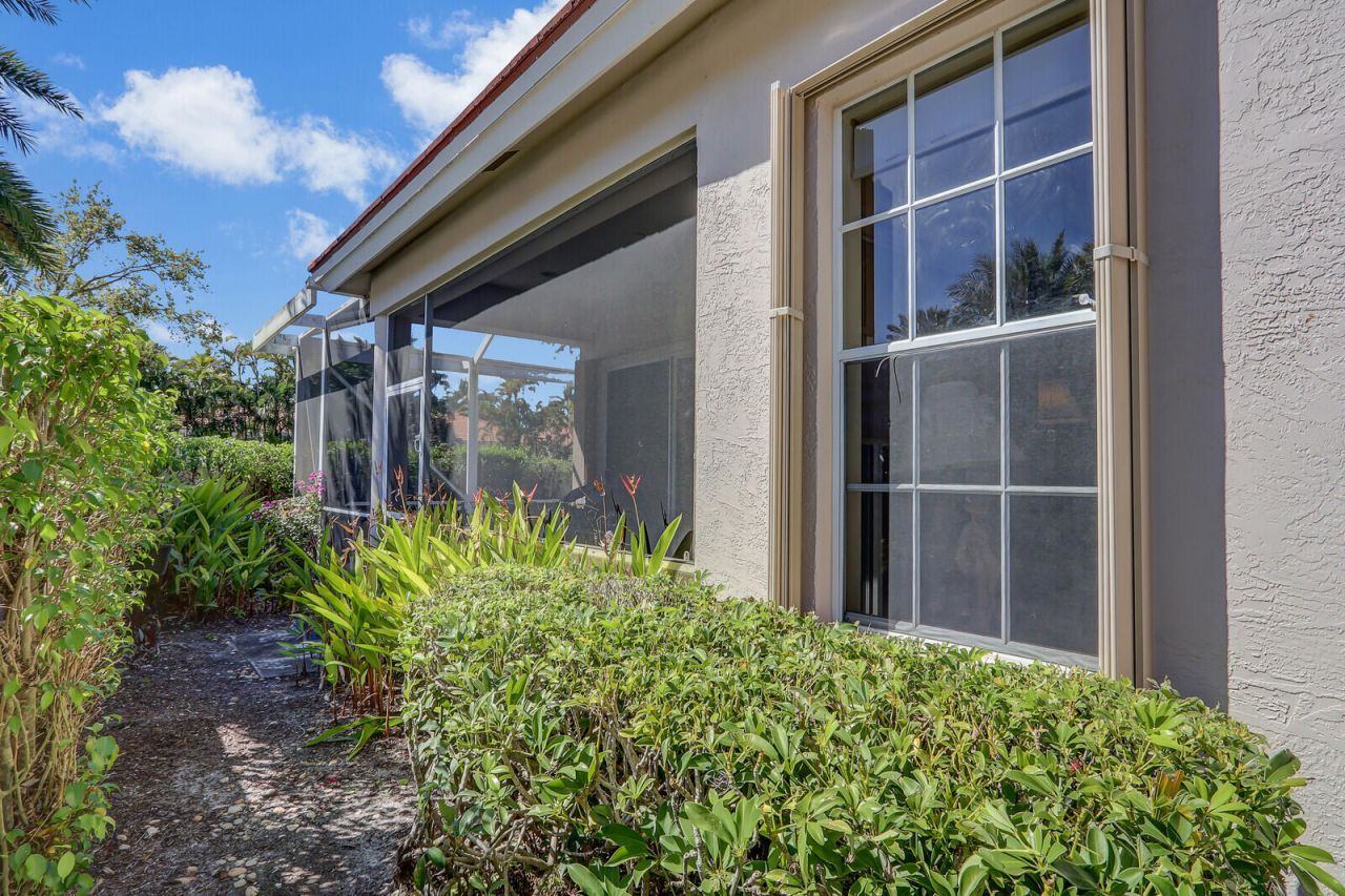 8241 Heritage Club Drive, West Palm Beach, FL 33412 Photo