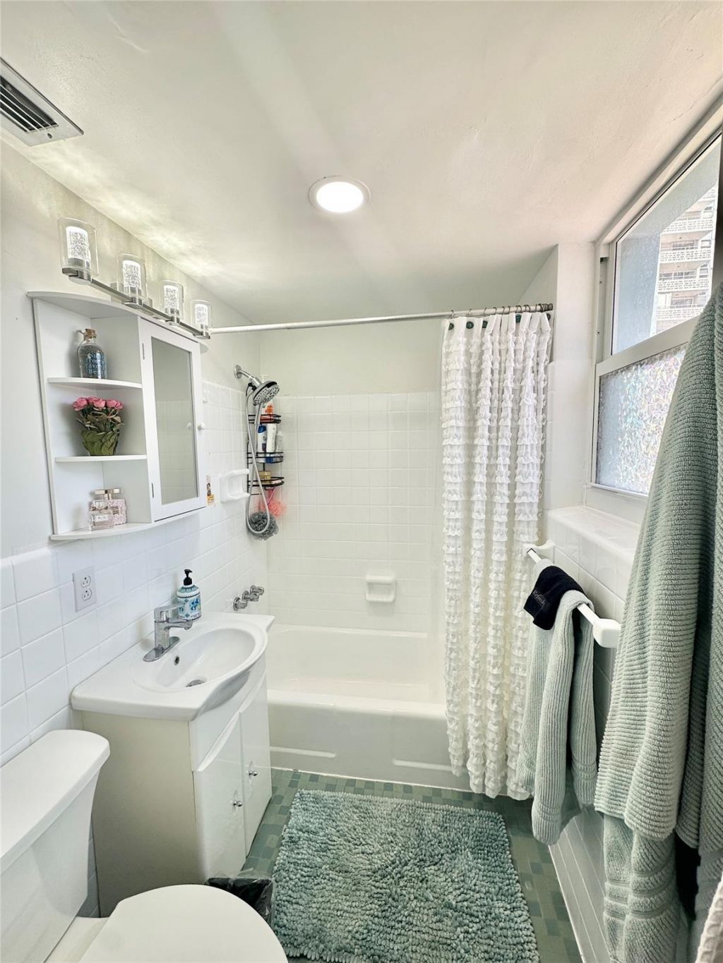 1900 S Ocean Drive, Unit 312, Fort Lauderdale, FL 33316 Photo