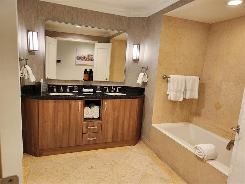 601 N Ft Lauderdale Bch Boulevard, Unit 1116, Fort Lauderdale, FL 33304 Photo