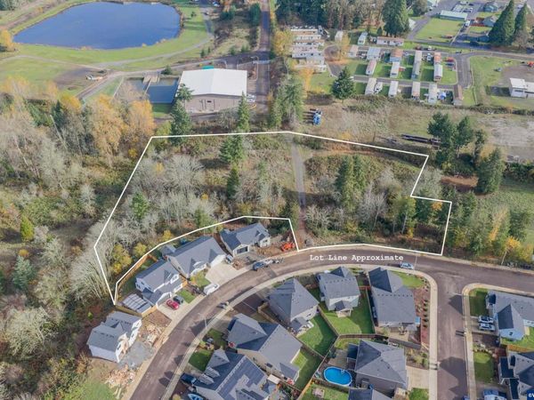 1401 45th Av, Sweet Home, OR 97386