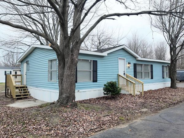 1281 E Pontaluna Road, Unit #28, Norton Shores, MI 49456