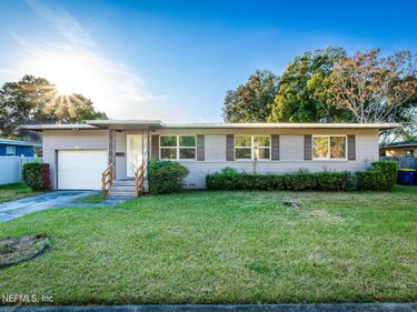 3146 PLUMTREE Drive, Jacksonville, FL 32277