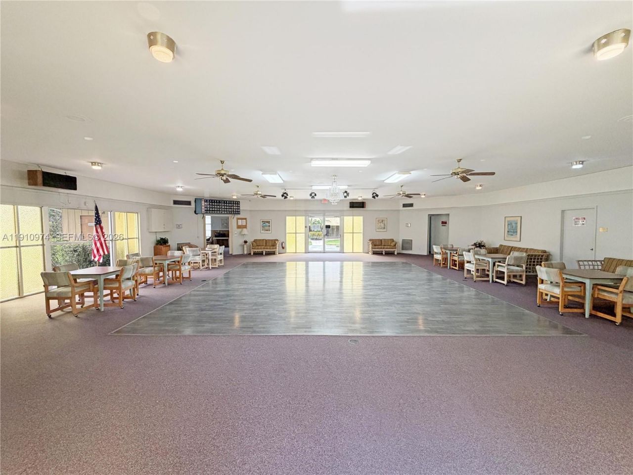 500 W Village Green Cir W, Unit 203, Palm Springs, FL 33461 Photo