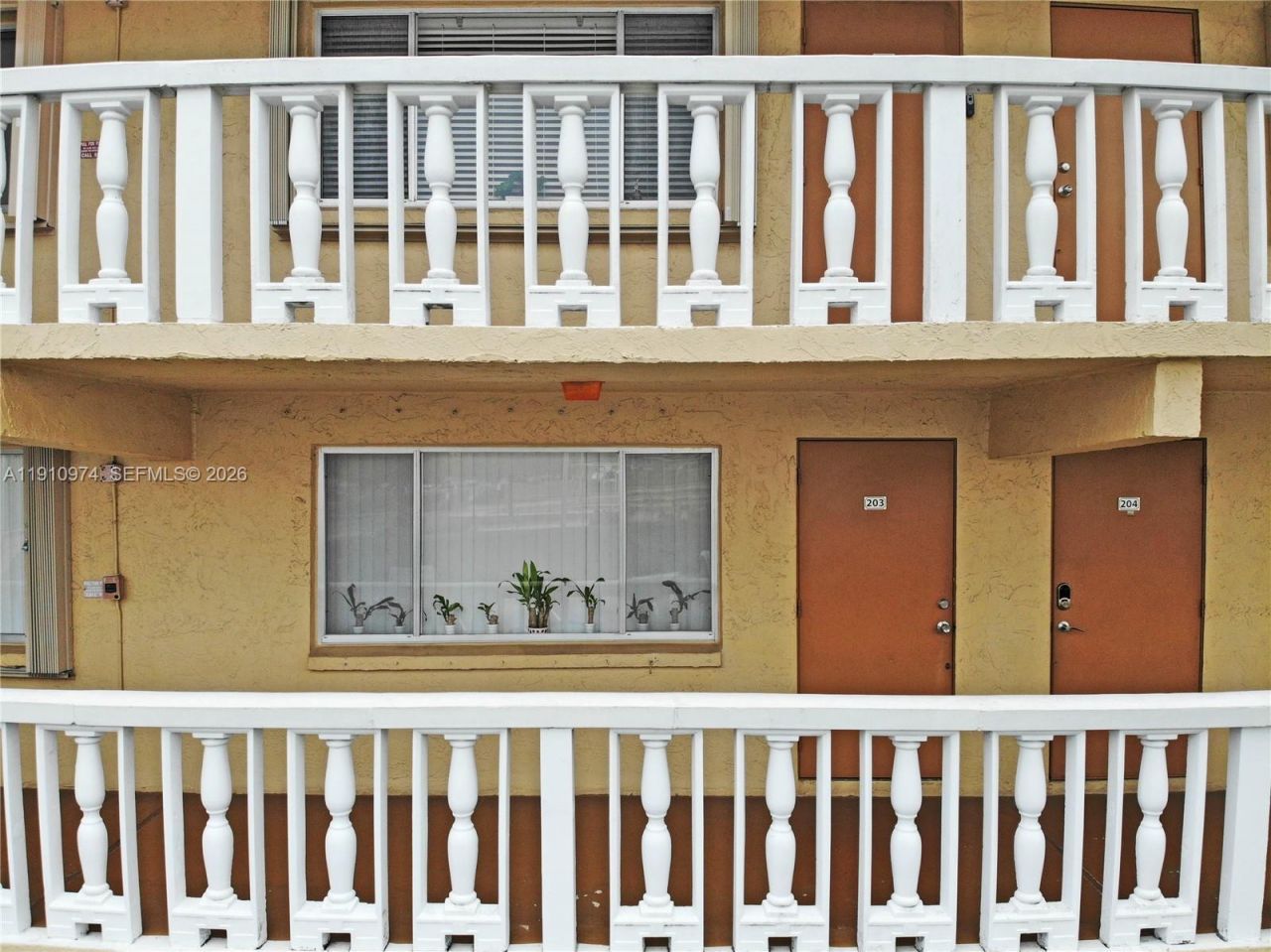 500 W Village Green Cir W, Unit 203, Palm Springs, FL 33461 Photo