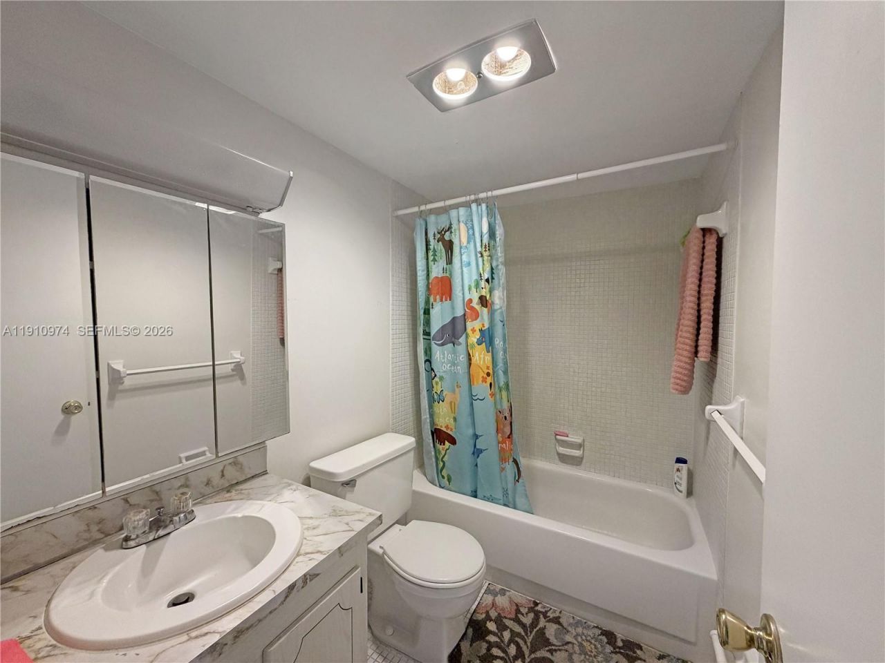 500 W Village Green Cir W, Unit 203, Palm Springs, FL 33461 Photo