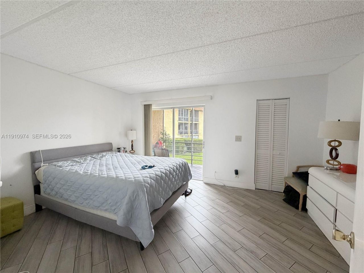 500 W Village Green Cir W, Unit 203, Palm Springs, FL 33461 Photo