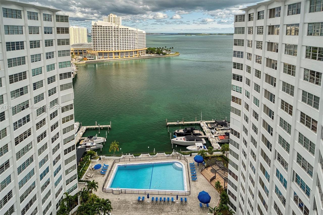 825 Brickell Bay Dr, Unit 1942, Miami, FL 33131 Photo