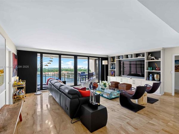 2 Grove Isle Dr, Unit B1804, Coconut Grove, FL 33133