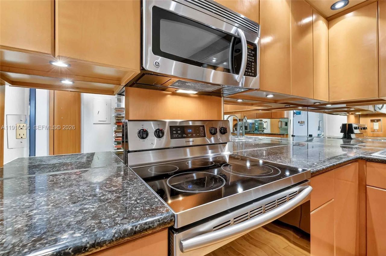 2 Grove Isle Dr, Unit B1804, Coconut Grove, FL 33133 Photo