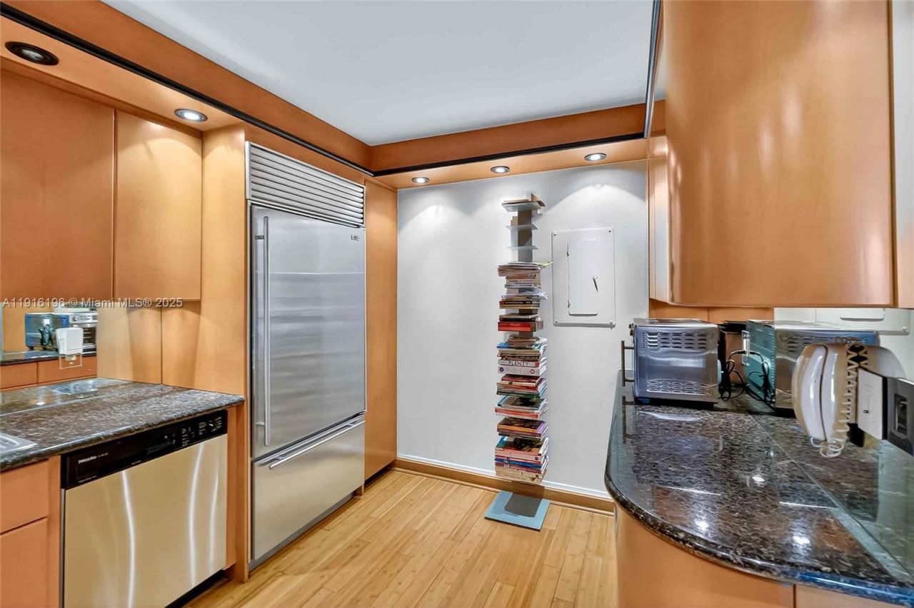 2 Grove Isle Dr, Unit B1804, Coconut Grove, FL 33133 Photo