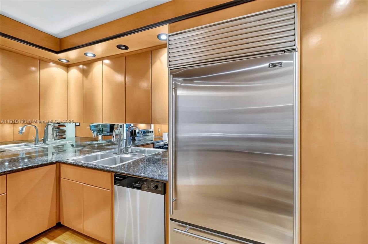 2 Grove Isle Dr, Unit B1804, Coconut Grove, FL 33133 Photo