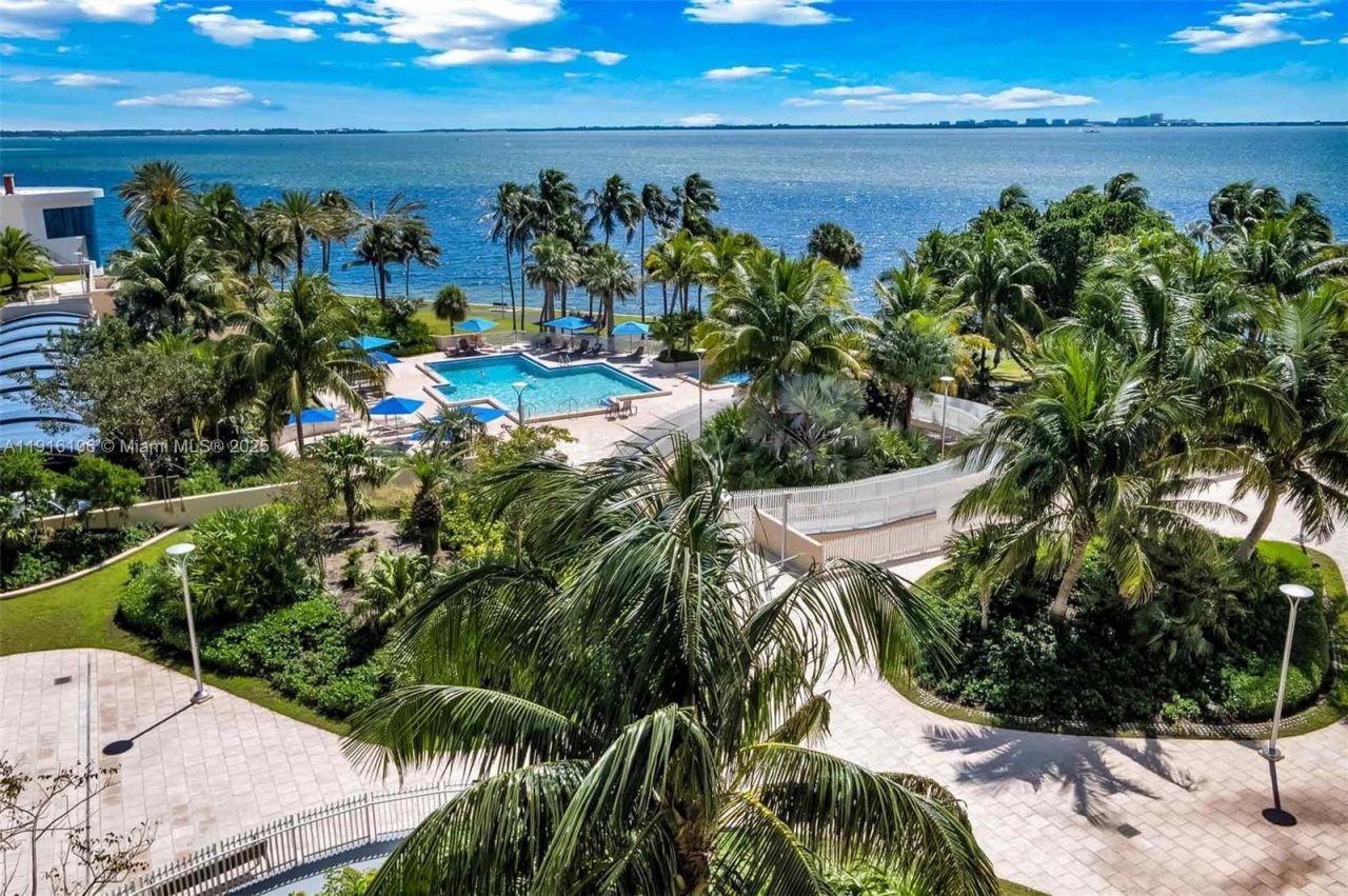 2 Grove Isle Dr, Unit B1804, Coconut Grove, FL 33133 Photo