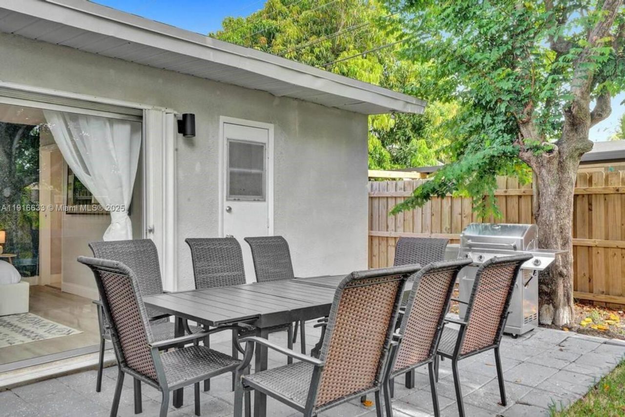 1573 NE 30th Ct, Pompano Beach, FL 33064 Photo