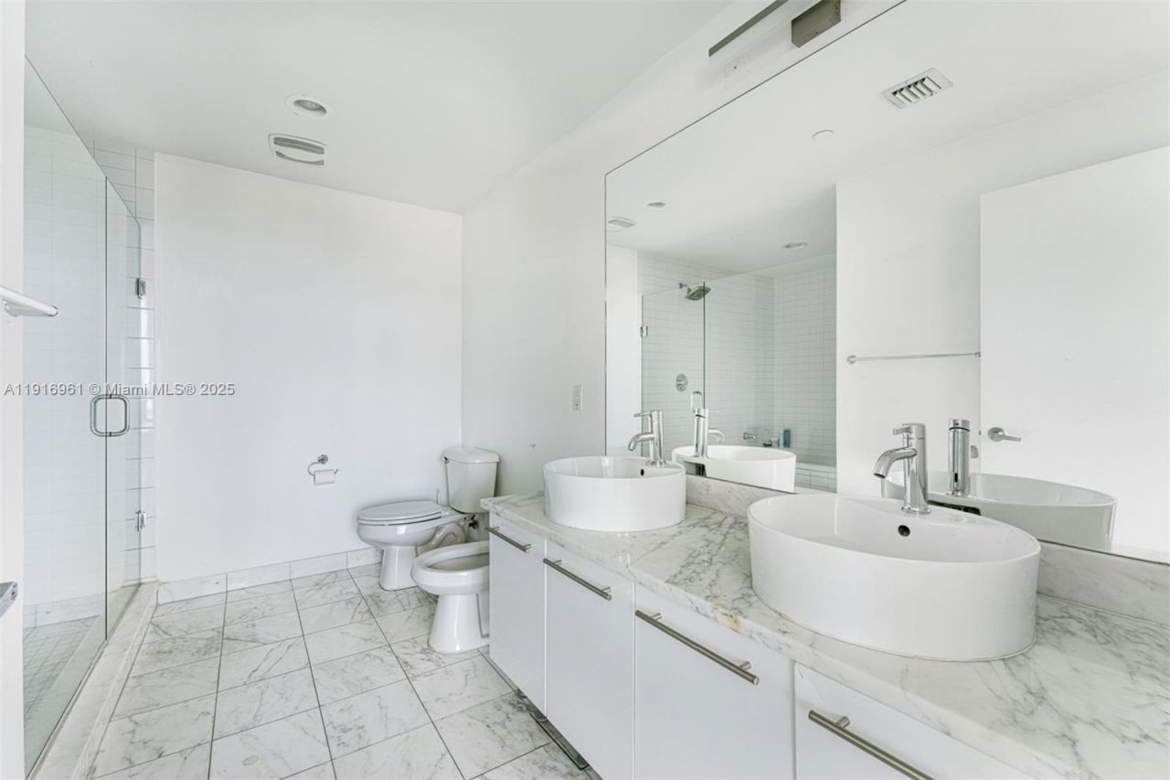 888 Biscayne Blvd, Unit 1704, Miami, FL 33132 Photo