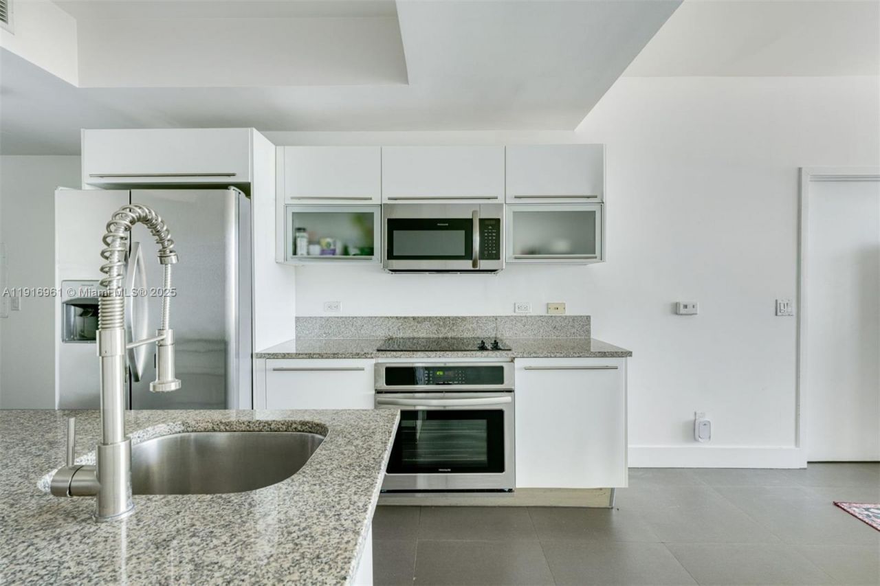 888 Biscayne Blvd, Unit 1704, Miami, FL 33132 Photo