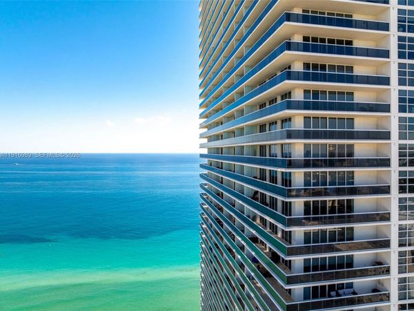 1830 S Ocean Dr, Unit 3708, Hallandale Beach, FL 33009