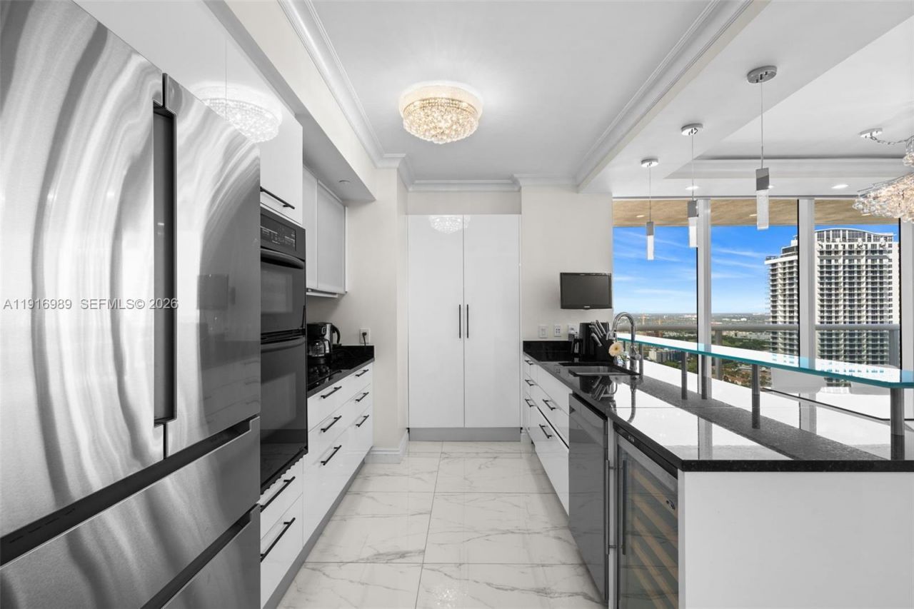 1830 S Ocean Dr, Unit 3708, Hallandale Beach, FL 33009 Photo