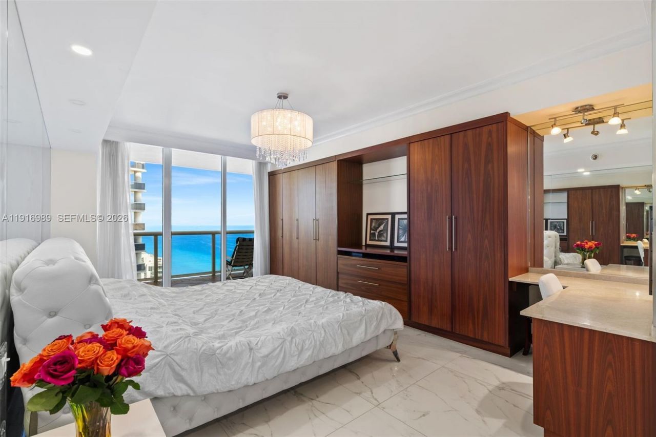 1830 S Ocean Dr, Unit 3708, Hallandale Beach, FL 33009 Photo