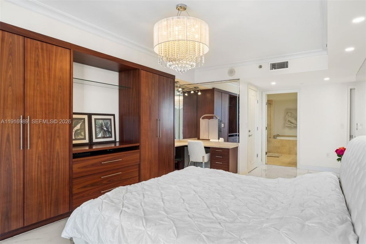 1830 S Ocean Dr, Unit 3708, Hallandale Beach, FL 33009 Photo