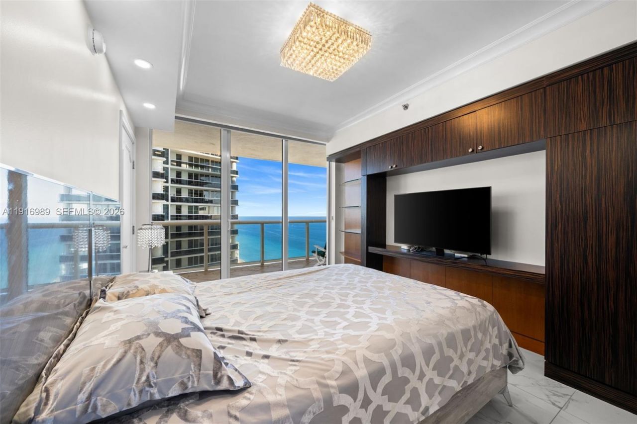 1830 S Ocean Dr, Unit 3708, Hallandale Beach, FL 33009 Photo