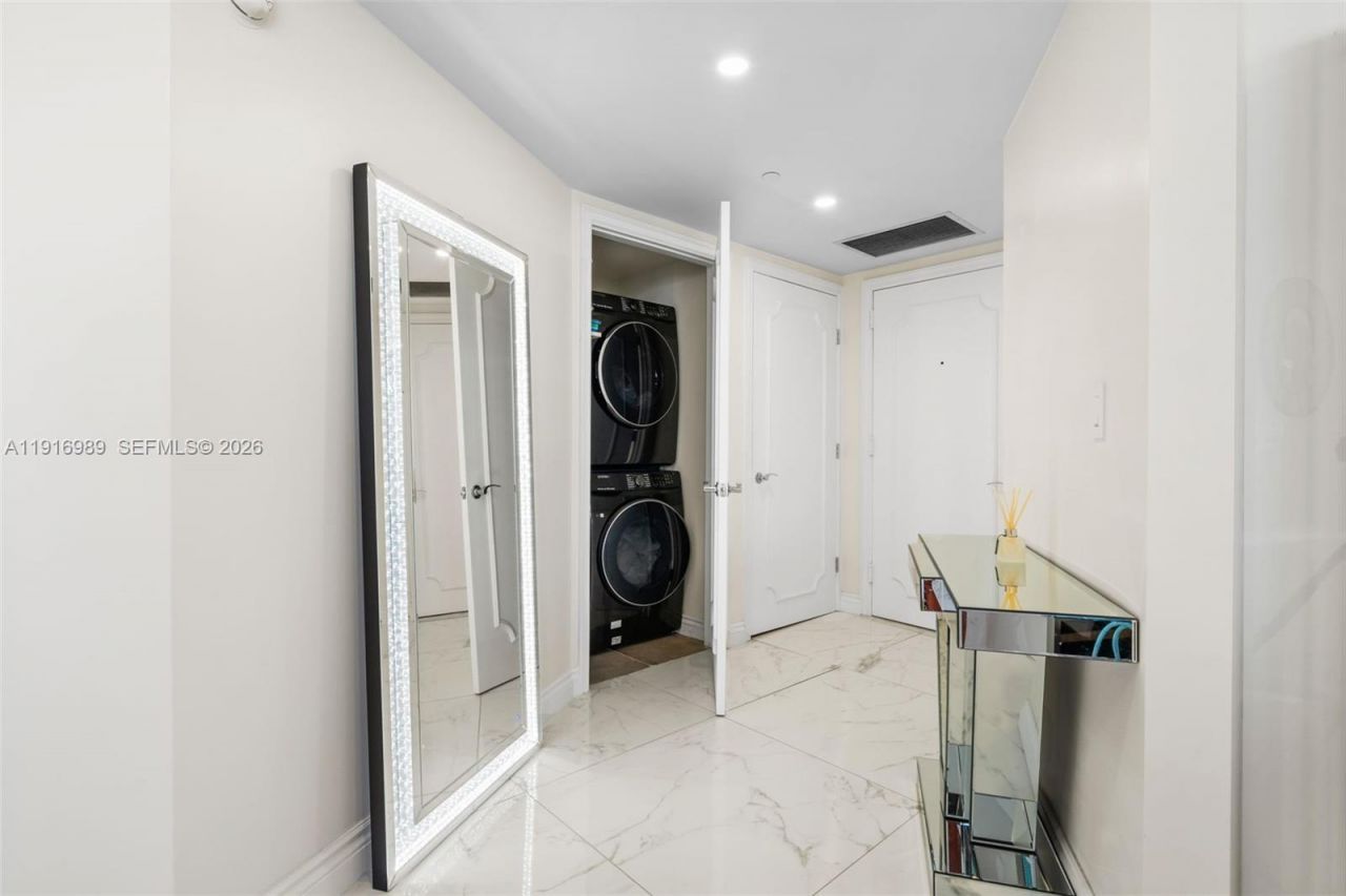 1830 S Ocean Dr, Unit 3708, Hallandale Beach, FL 33009 Photo