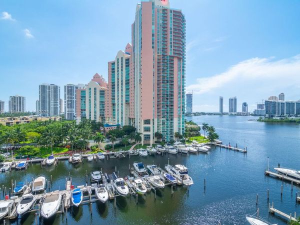 3340 NE 190th St, Unit 909, Aventura, FL 33180