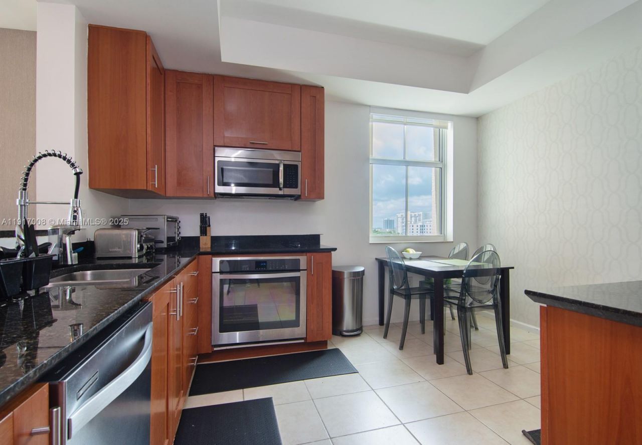 3340 NE 190th St, Unit 909, Aventura, FL 33180 Photo