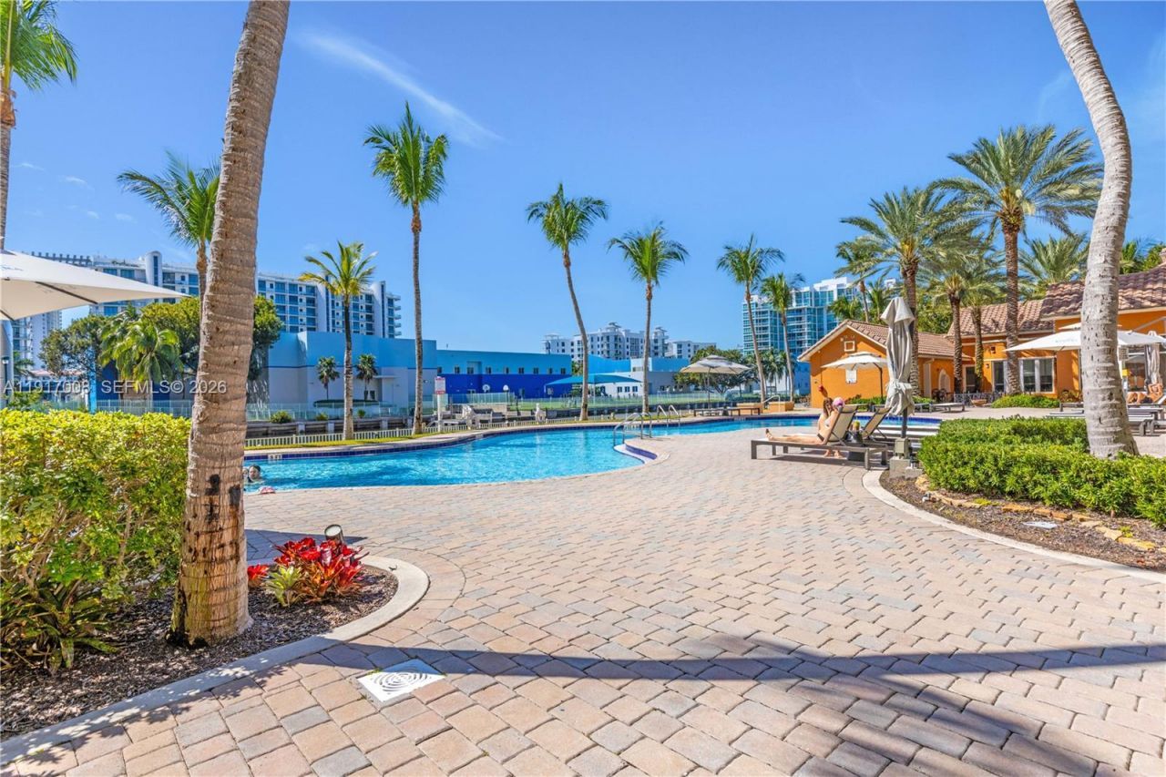 3340 NE 190th St, Unit 909, Aventura, FL 33180 Photo