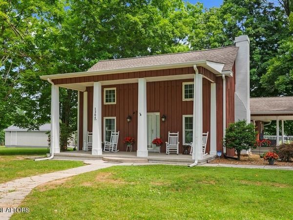 1364 Country Club Rd, Sparta, TN 38583