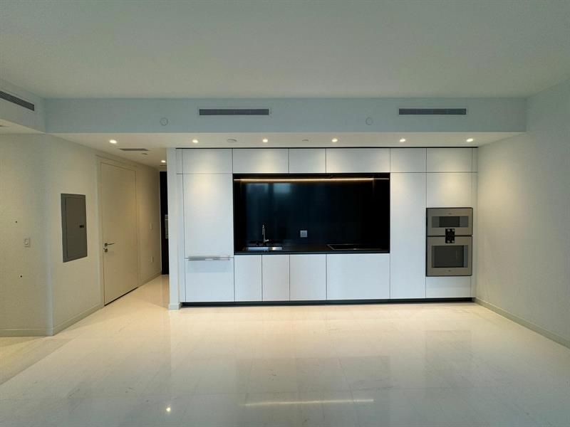 300 Biscayne Blvd Way, Unit 2508, Miami, FL 33131 Photo