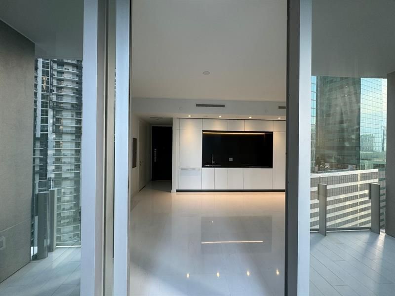 300 Biscayne Blvd Way, Unit 2508, Miami, FL 33131 Photo