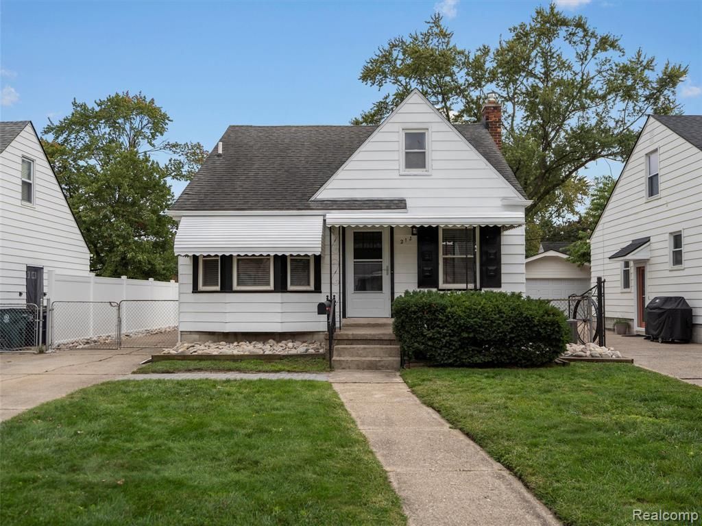 212 Devillen Avenue, Royal Oak, MI 48073 Main Photo
