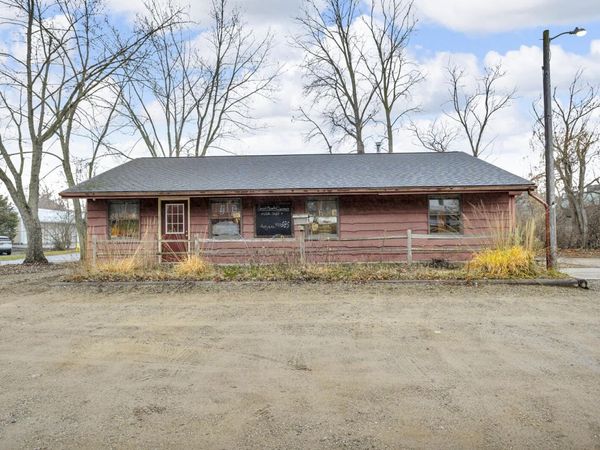 5781 King Road, Jackson, MI 49201