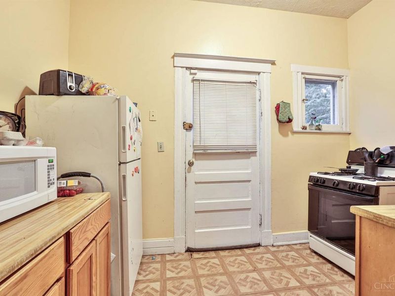 2231 Burnet Drive, Cincinnati, OH 45219 Photo 10