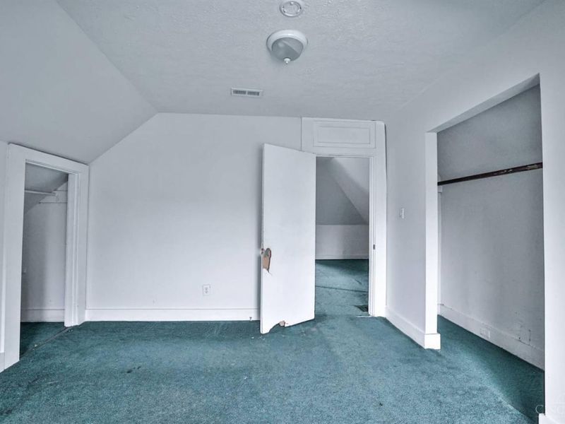 2231 Burnet Drive, Cincinnati, OH 45219 Photo 15