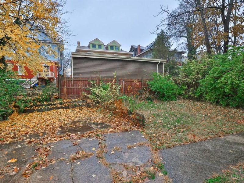 2231 Burnet Drive, Cincinnati, OH 45219 Photo 20