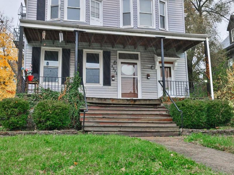 2231 Burnet Drive, Cincinnati, OH 45219 Photo 4