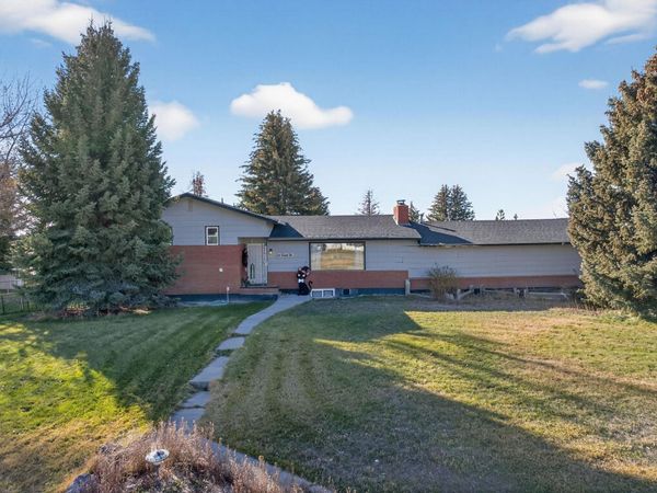415 Sunset Dr., Arco, ID 83213