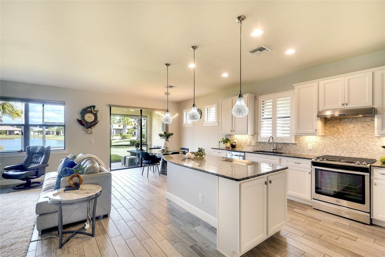 16745 Ellsworth Avenue, Bradenton, FL 34202 Photo