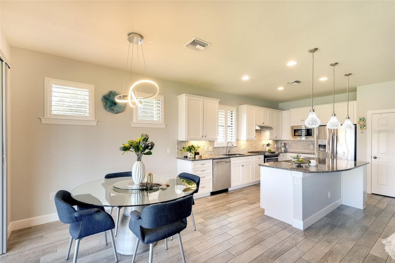 16745 Ellsworth Avenue, Bradenton, FL 34202 Photo