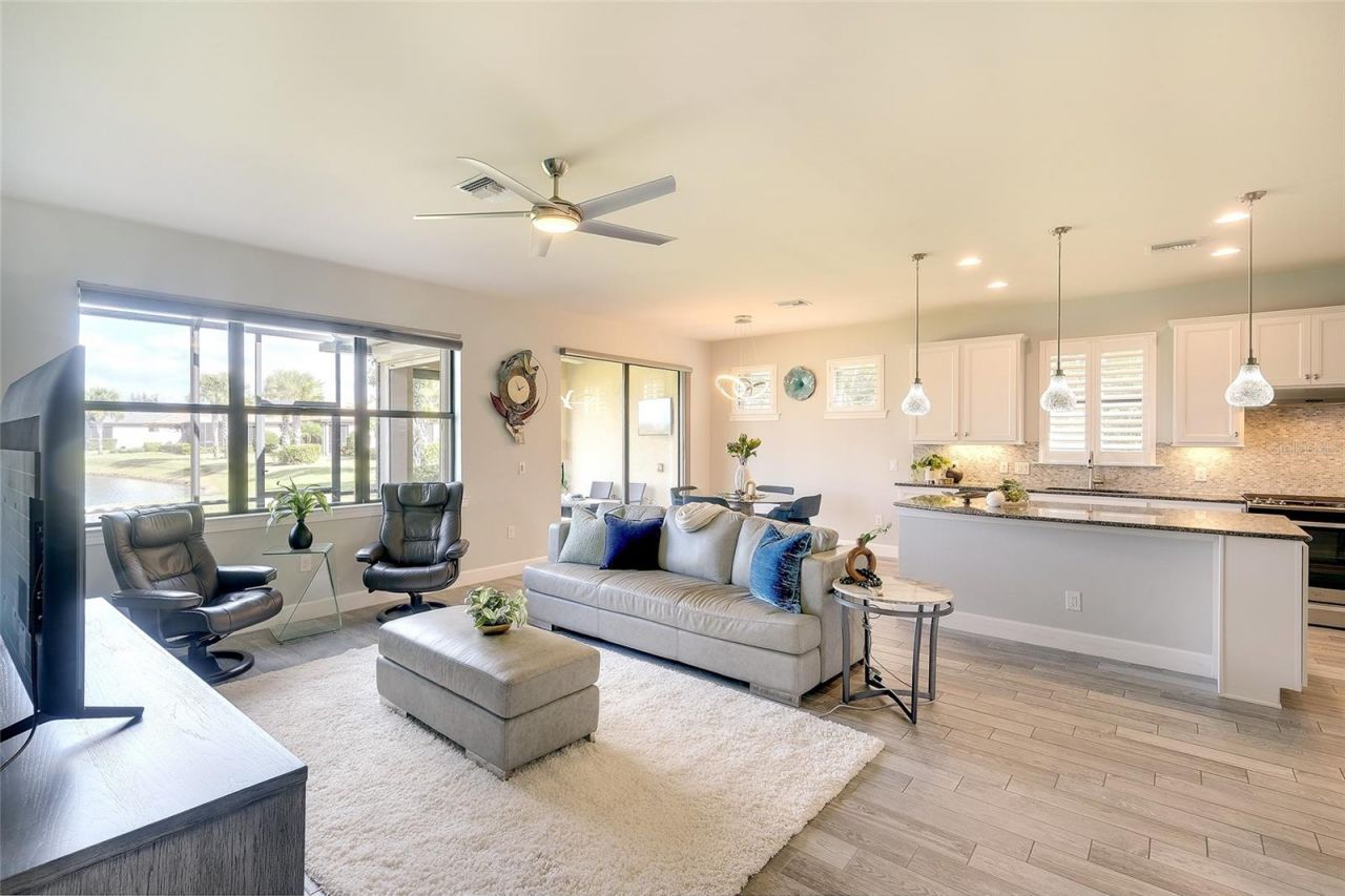 16745 Ellsworth Avenue, Bradenton, FL 34202 Photo