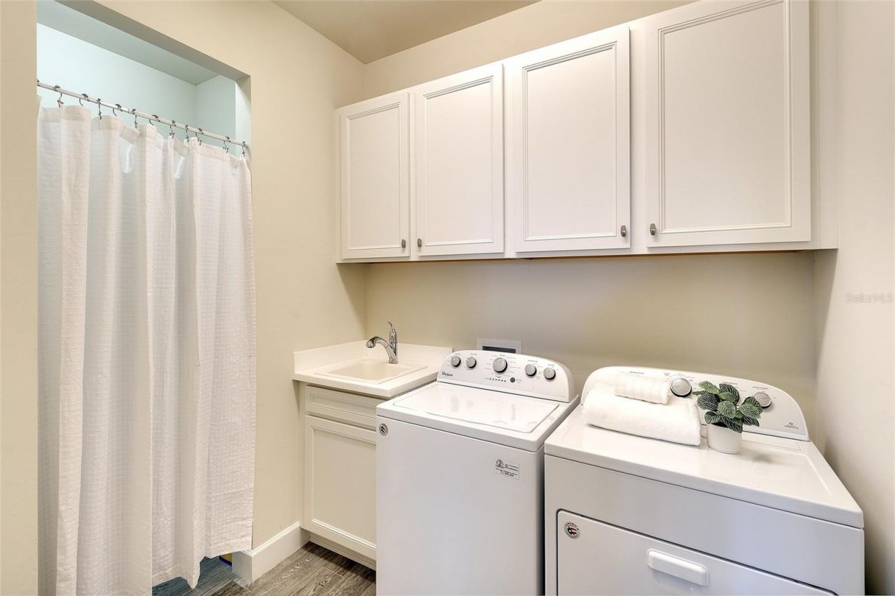 16745 Ellsworth Avenue, Bradenton, FL 34202 Photo