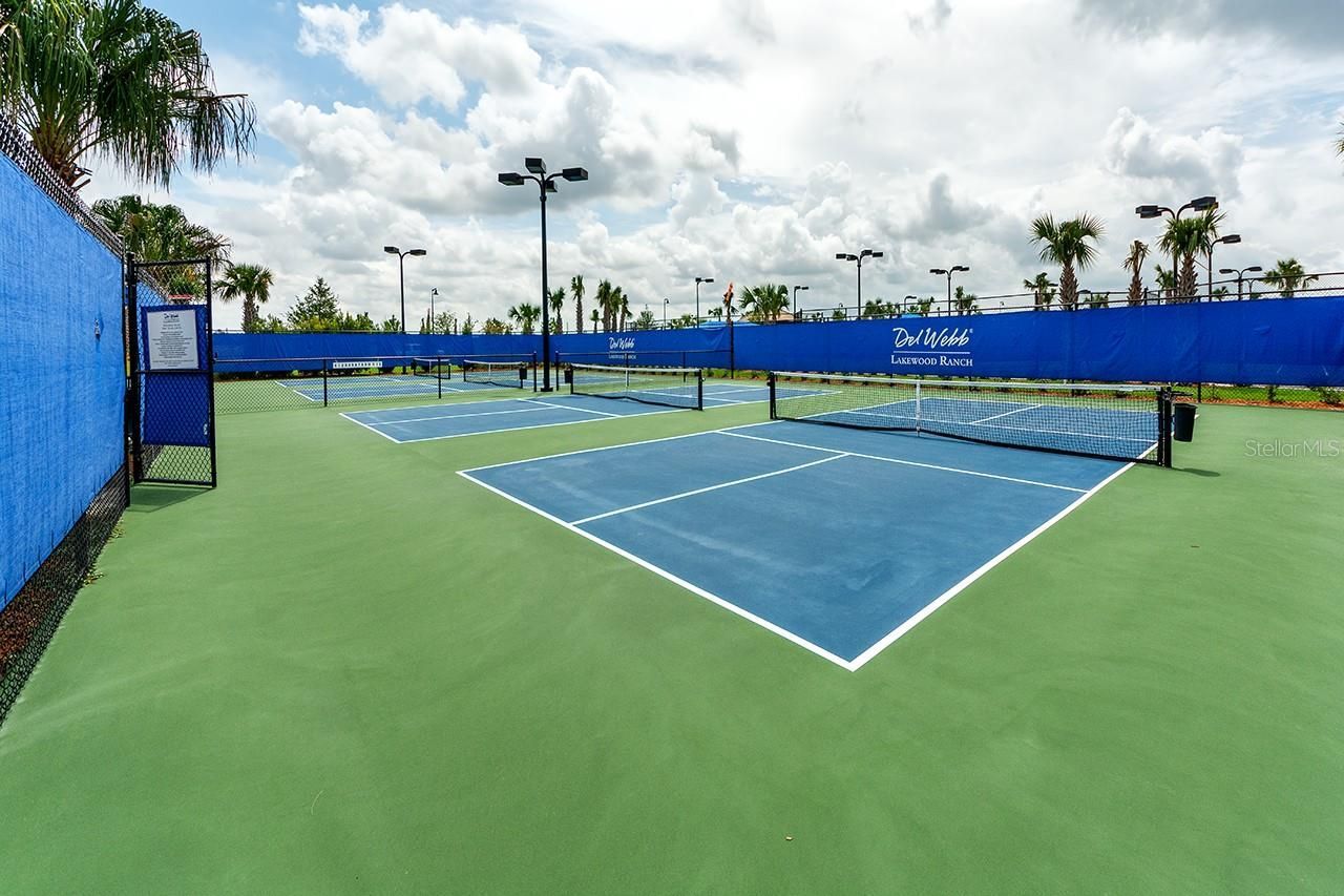 16745 Ellsworth Avenue, Bradenton, FL 34202 Photo