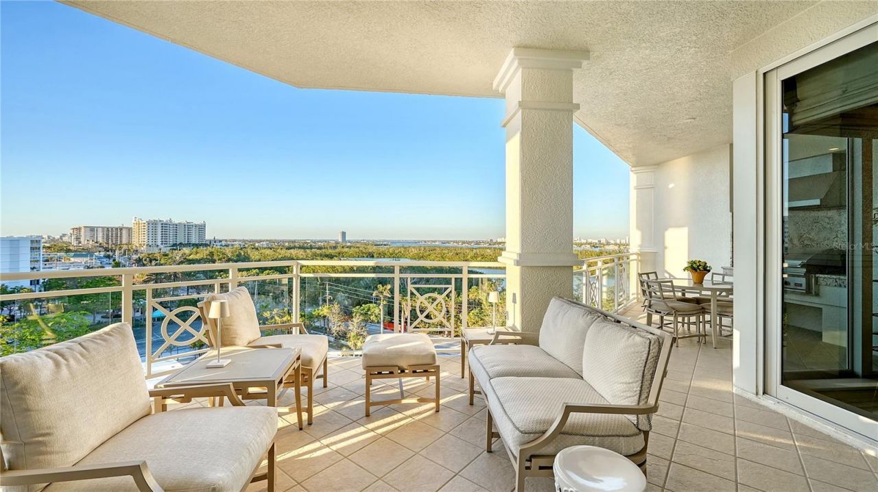 2050 Benjamin Franklin Drive, Unit B704, Sarasota, FL 34236 Photo