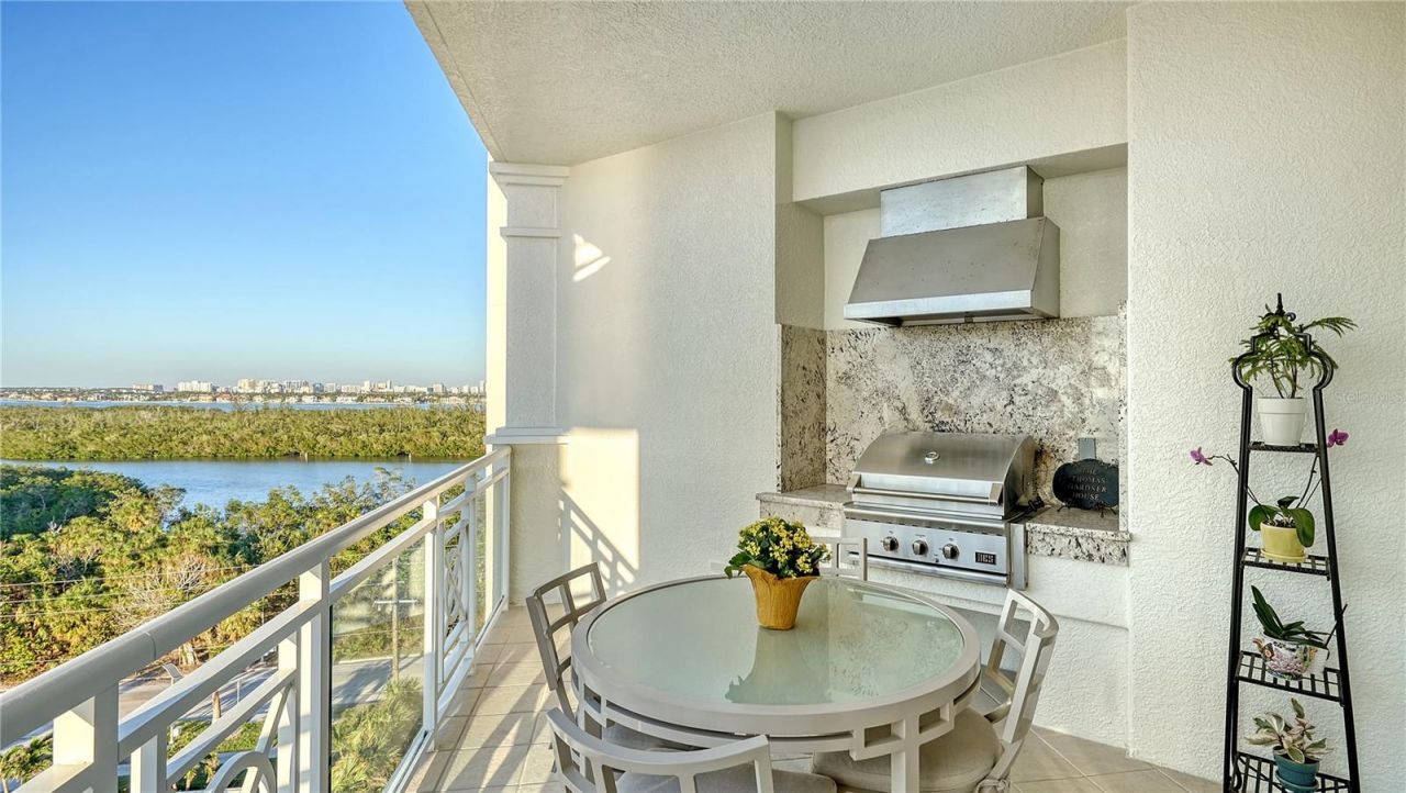 2050 Benjamin Franklin Drive, Unit B704, Sarasota, FL 34236 Photo