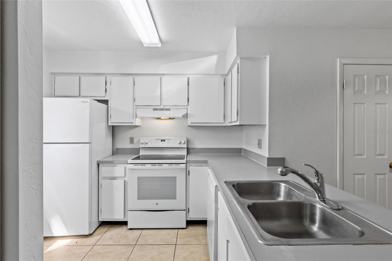 2219 SW 39th Way, Gainesville, FL 32607 Photo