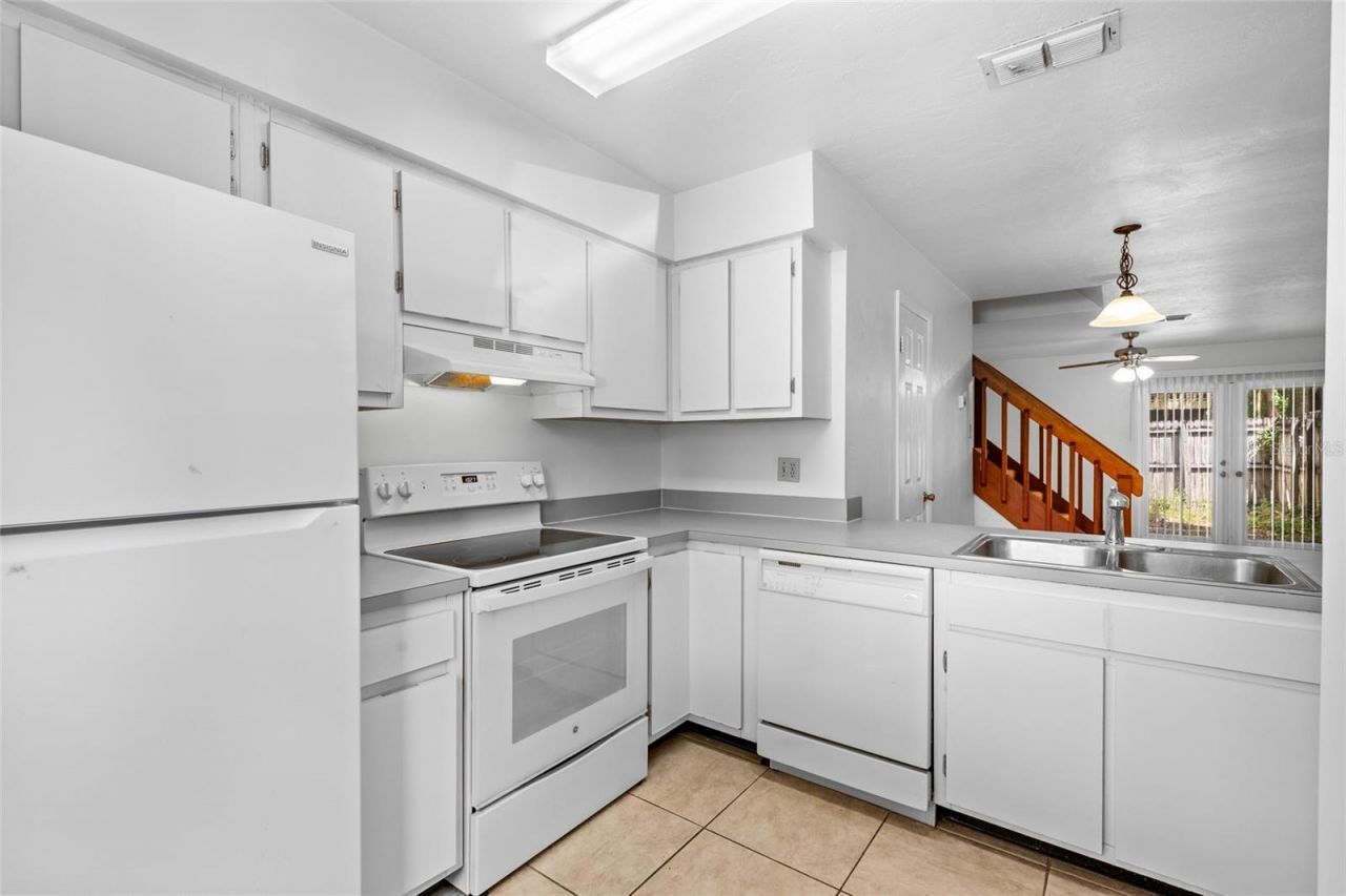 2219 SW 39th Way, Gainesville, FL 32607 Photo
