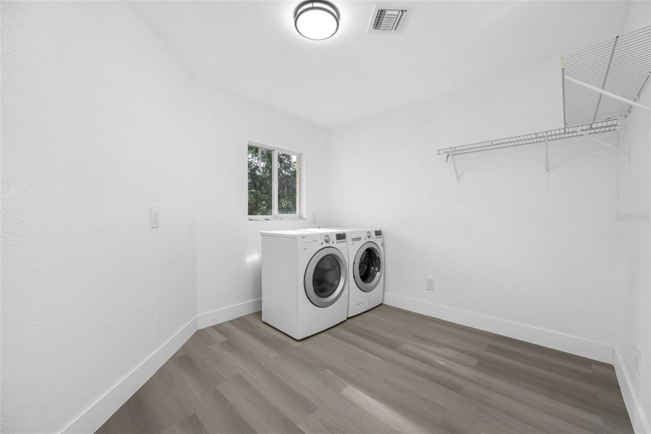 7601 Pine Hill Drive, Tampa, FL 33617 Photo