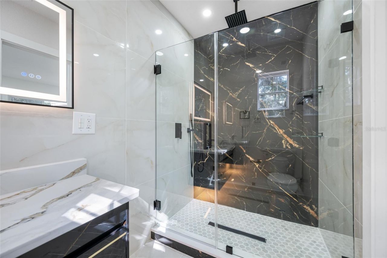 7601 Pine Hill Drive, Tampa, FL 33617 Photo